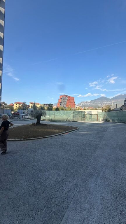 APARTAMENT 2+1+parkim – REZIDENCA GOLDEN GATE Bulevardi “Bajram Curri”, Tiranë