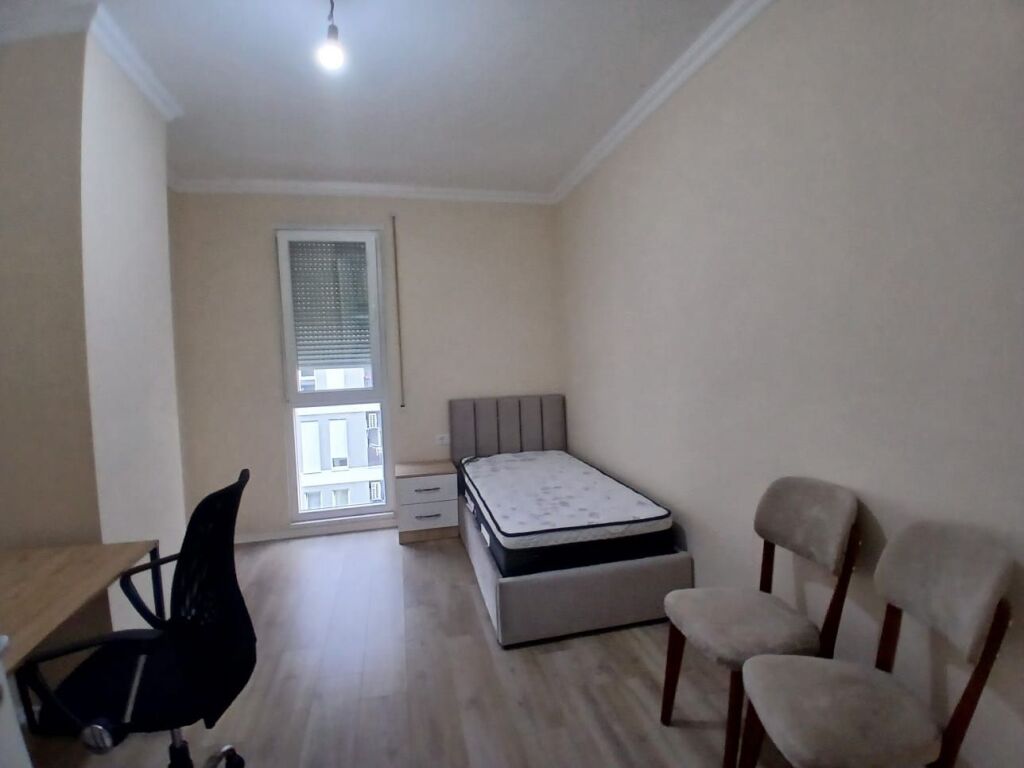Affittasi Appartamento 2+1+1 con Balcone