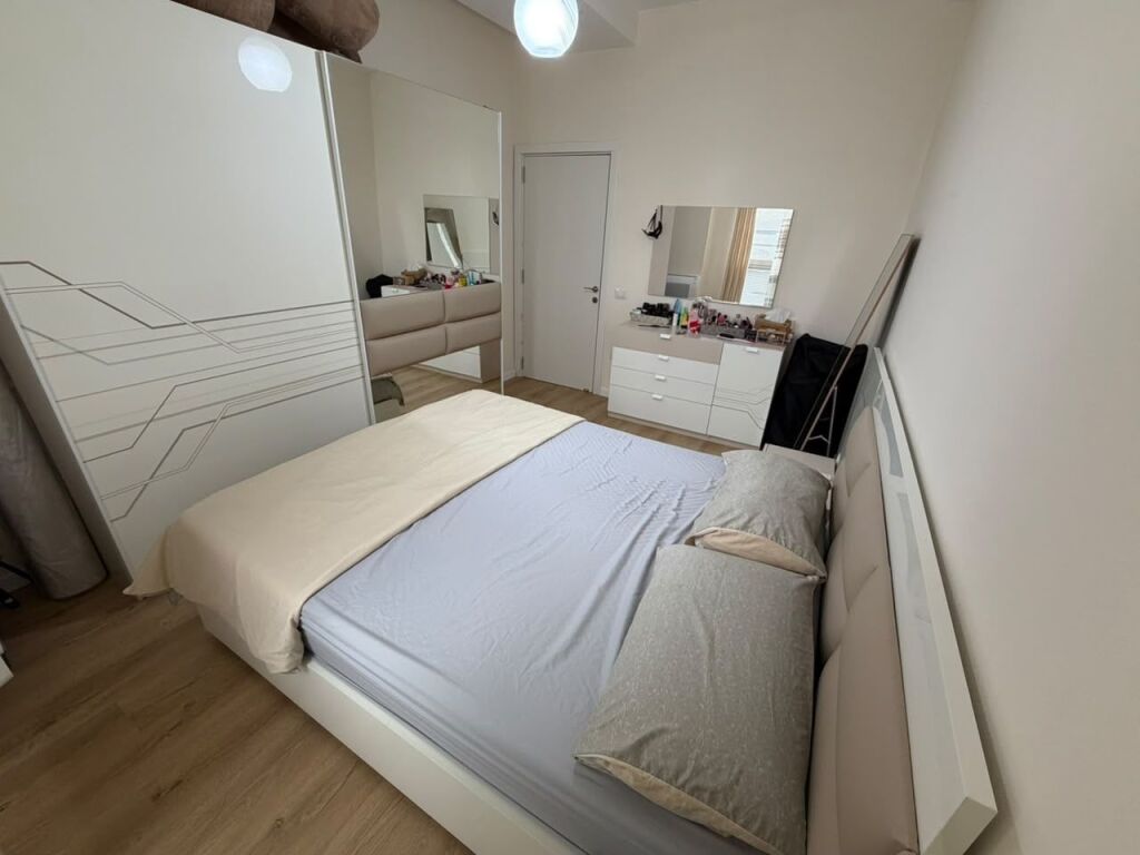 Apartament 1+1 me Qira pranë Rrugës së Elbasanit dhe Sanatoriumit, Rruga Ligor Lubonja. 50'000 lekë/muaj