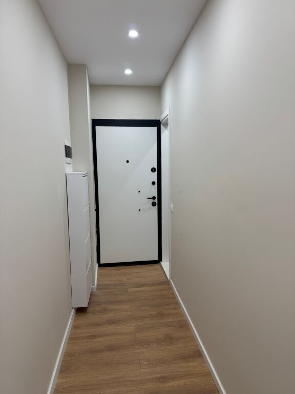 Shitet,Apartament 1+1,Komuna e Parisit, Tirane