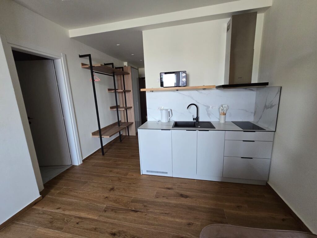 🏡 APARTAMENT 1+1 ME QIRA AFATGJATË | VLORË