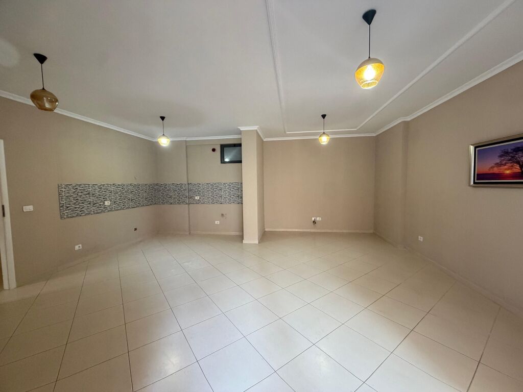 Appartamento in vendita 2+1+2 Palazzi Cabej Yzberisht