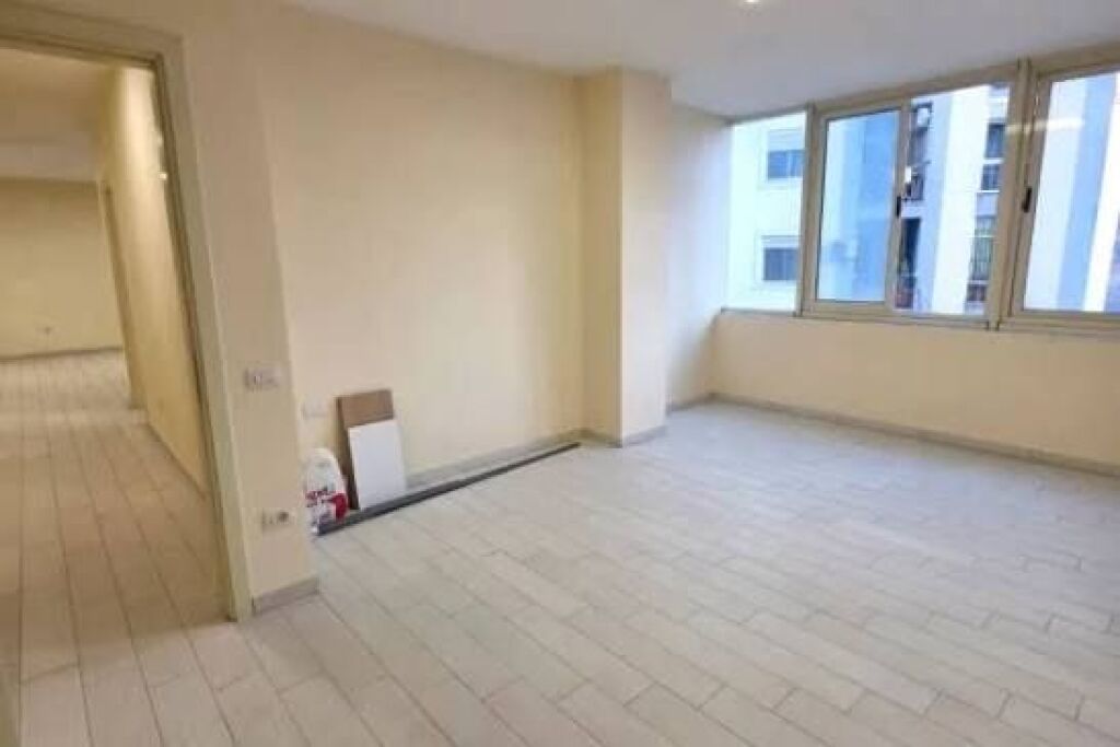 LOCALE PER UFFICI IN AFFITTO NEL CENTRO DI TIRANA.