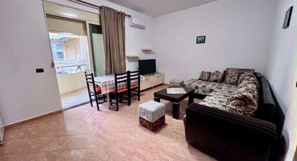 🌊 APARTAMENT 2+2 ME PAMJE DETI ME QIRA AFATGJATË – LUNGOMARE, VLORË