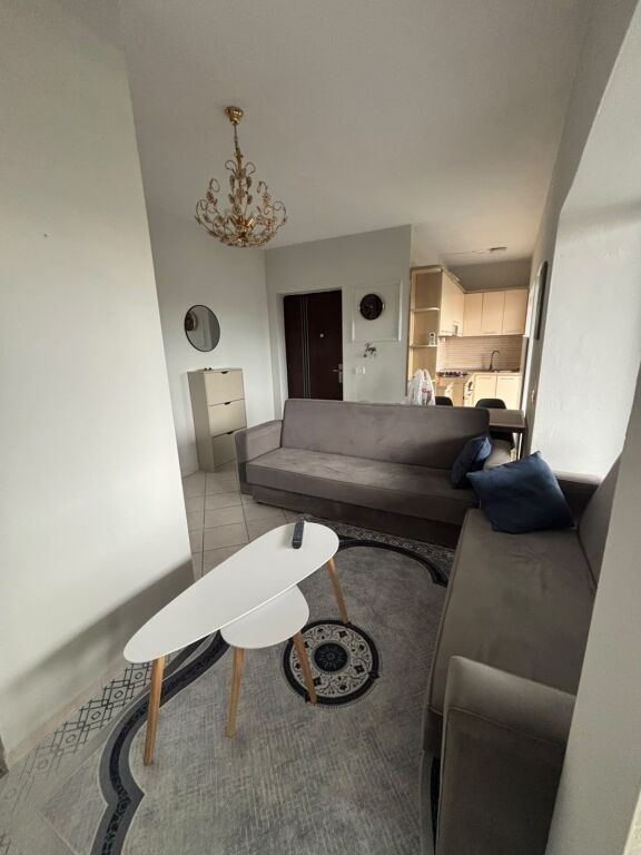 Affittasi Appartamento 1+1+1 con Balcone