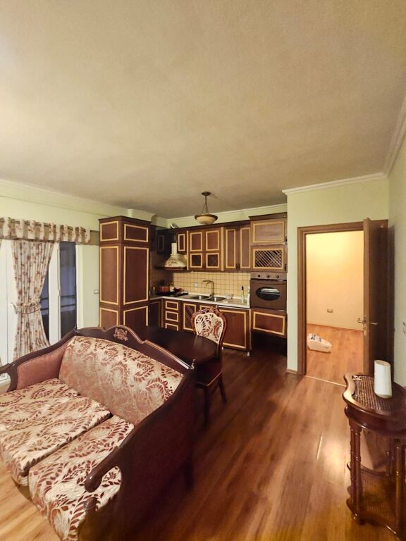 📌 JEPET ME QIRA APARTAMENT 2+1 TEK OXHAKU – TIRANË 🏡