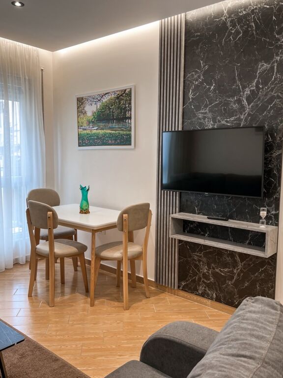 Affitto | Apartament 1 + 1 | Rruga 5 Maji | 600 €/mese