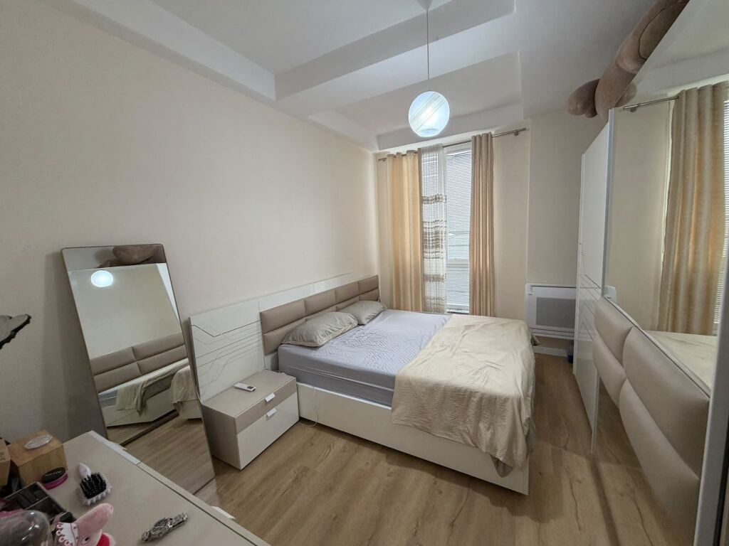Apartament 1+1 me Qira pranë Rrugës së Elbasanit dhe Sanatoriumit, Rruga Ligor Lubonja. 50'000 lekë/muaj