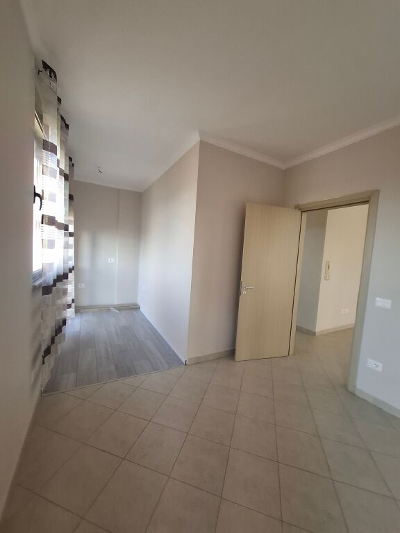 Apartament 1+1 per qera - Rruga Elbasanit Prane 7 Xhuxhave
