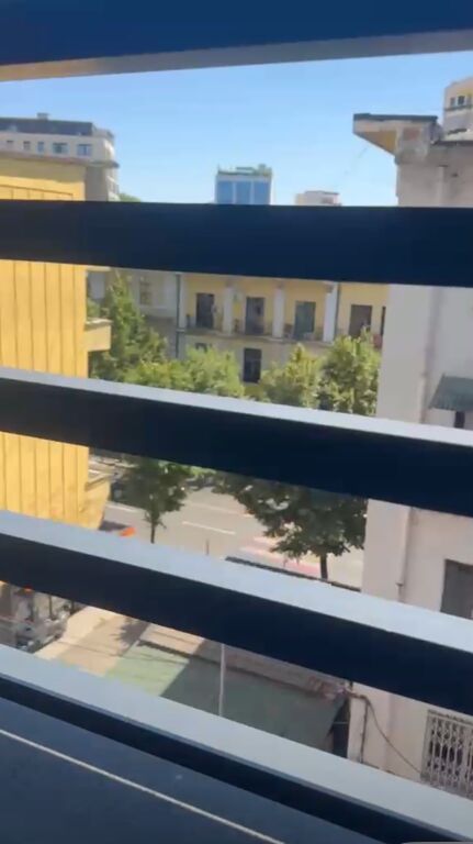 Affitto | Apartament 2 + 1 | Rruga e Durrësit | 1800 €/mese