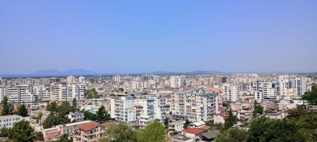🏡 VILE 2+1 ME QIRA AFATGJATË – VLORË