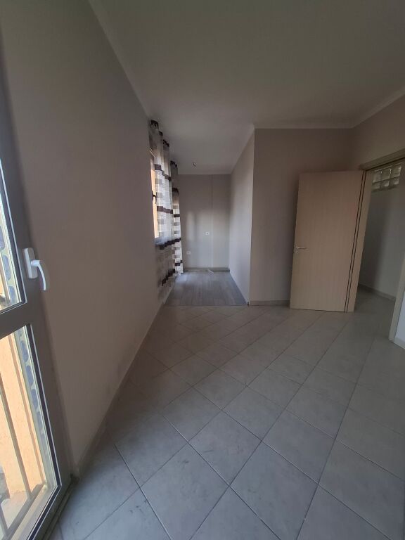 Apartament 1+1 per qera - Rruga Elbasanit Prane 7 Xhuxhave