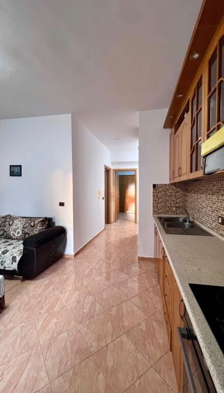 🌊 APARTAMENT 2+2 ME QIRA AFATGJATË | LUNGOMARE, VLORË