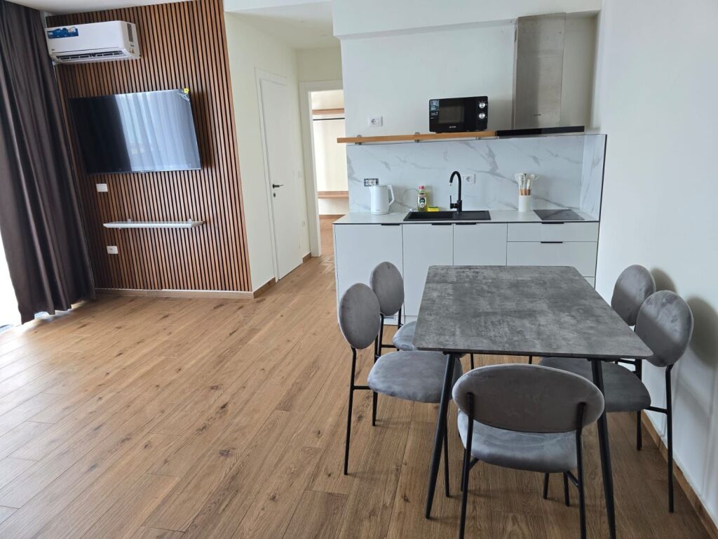 🏡 APARTAMENT 1+1 ME QIRA AFATGJATË | VLORË
