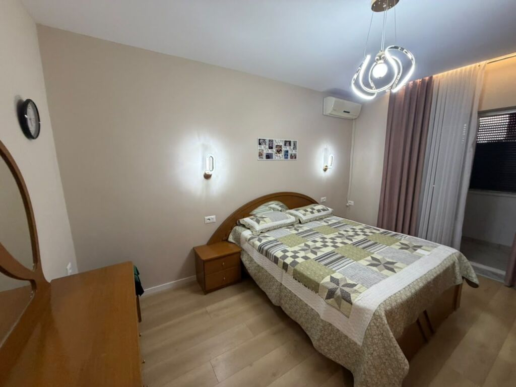 🏠 Appartamento 1+1 in affitto – Myslym Shyri  🛋️ Arredato &amp; completo 🏢 5° piano edificio esistente  💰 65.000 lek/mese