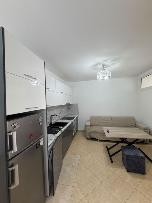 Appartamento 1+1 in affitto, “Kompleksi Eka” Spiaggia Ferrovia, Durres, 350€