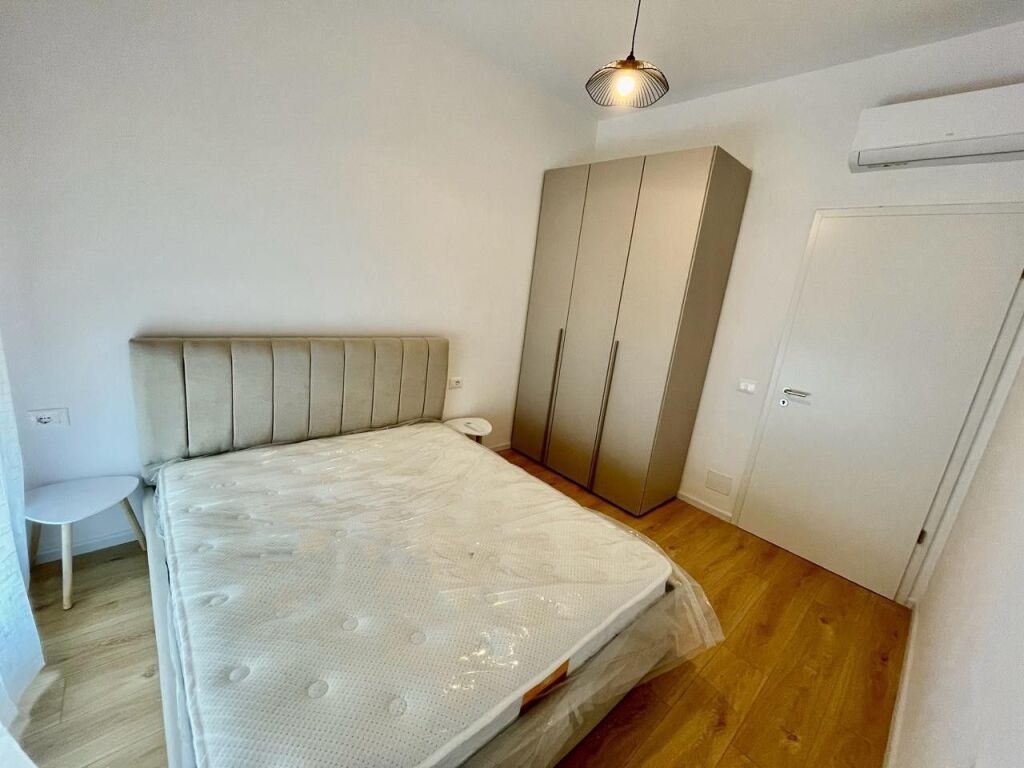 🏢Ne zonen e Ali Demit Rezidenca Kadiu jepet me qera apartament 1+1,i sapo mobiluar.45,000Leke