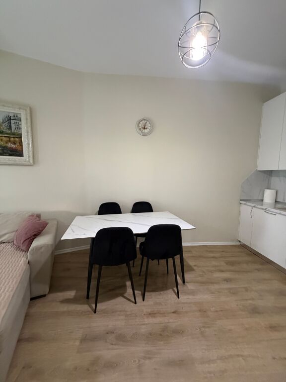 Appartamento in affitto 1+1 +posto parcheggio 60.000 lek