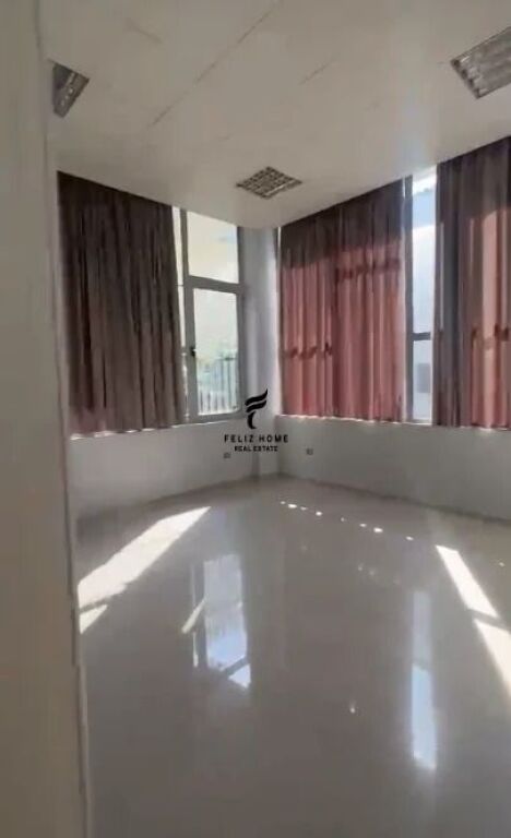 MAGAZINE ME QERA 200 M2 AUTOSTRADA TIRANE -DURRES 100.000 LEKE FH-97164