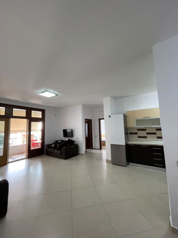 Apartament - Për Qira - Kodra e Diellit, Tiranë