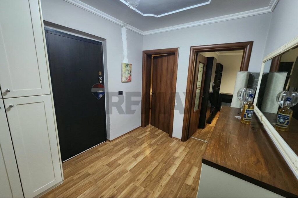 Apartament 1+1 tek Rruga e Elbasanit!