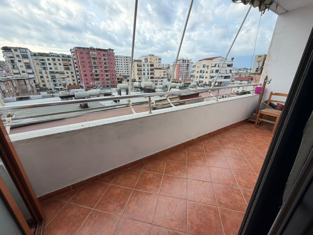 Qera, Apartament 2+1,Ish Rajoni i Policise ,Durrës