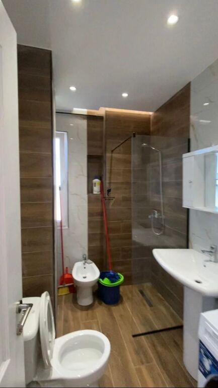 APARTAMENT ME QERA 2+1 SAUK 65.000 LEKE FH-97249