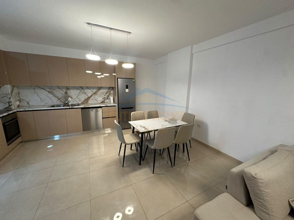 Qera, Apartament 2+1, Shkolla e Bashkuar, Rruga e Dibrës
