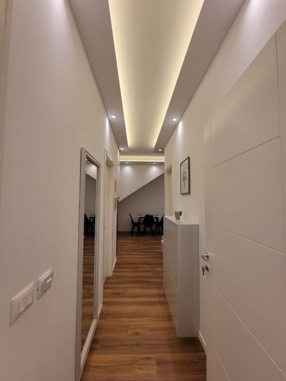 Apartment 1+1 for rent on Durresit street/hotel Colosseu 55,000 leke