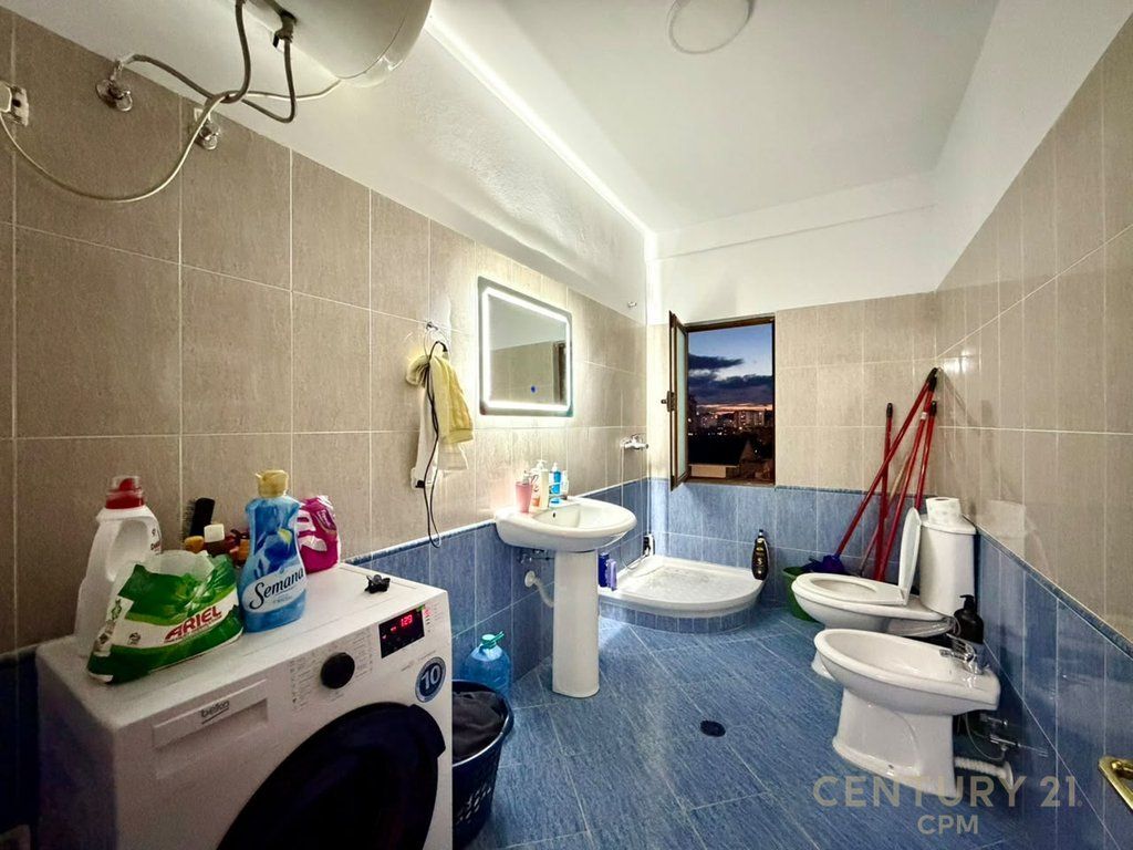 APARTAMENT 2+1 PER SHITJE NE DON BOSKO!
