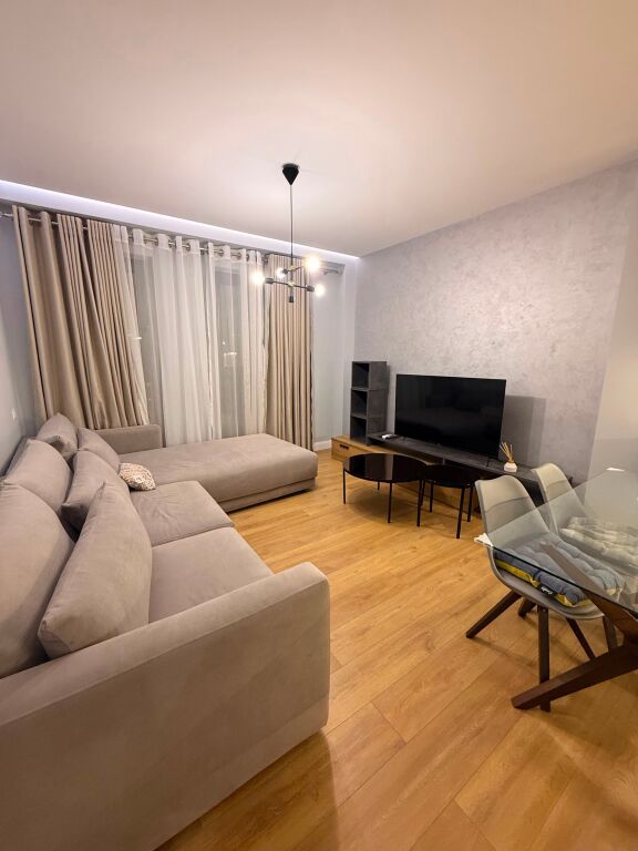 Apartament 1+1 per qera Rruga e Kosovarve !
