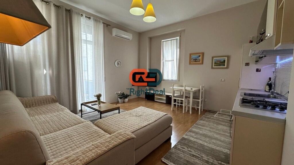 Tek Kopshti Botanik, Shitet Super Apartament 1+1 Totalisht I Investuar !!