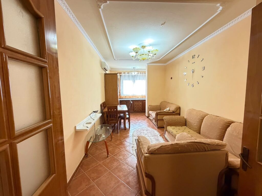 Qera, Apartament 2+1,Ish Rajoni i Policise ,Durrës
