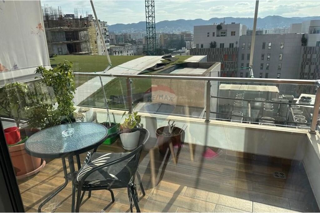 Apartament - Për Qira - Zogu I Zi, Tiranë