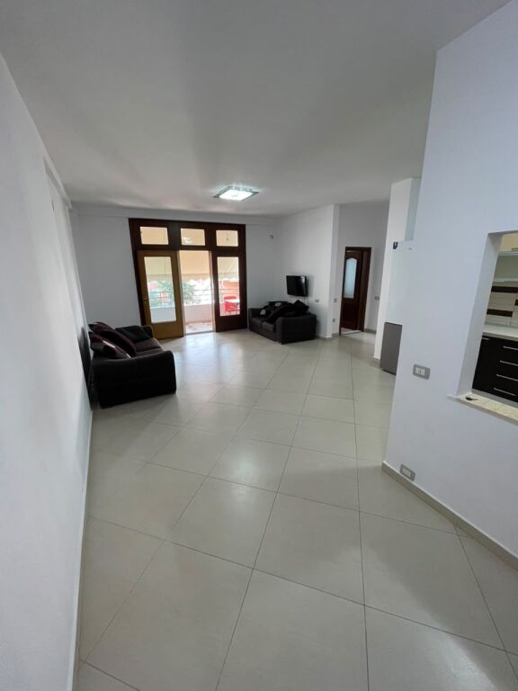 Apartament - Për Qira - Kodra e Diellit, Tiranë