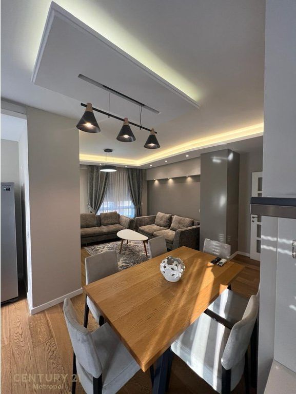 APARTAMENT 2+1+2 PËR QIRA | MYSLYM SHYRI – PRANË QENDRËS