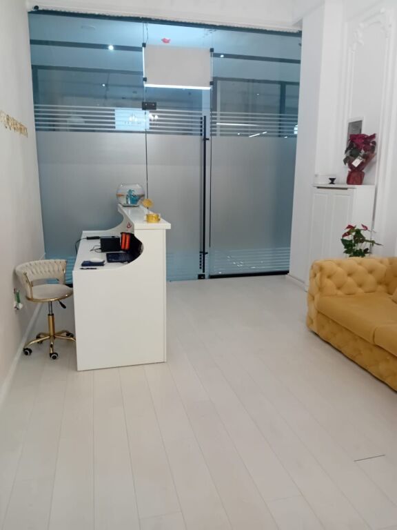 SHOP FOR RENT AT GARDEN BUILDING