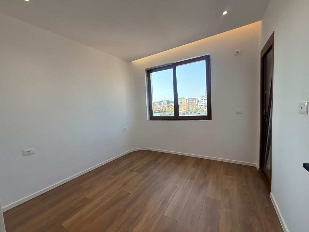 Shitet Apartament 2+1 📍 Selitë, pranë Supermarket Xhangollit