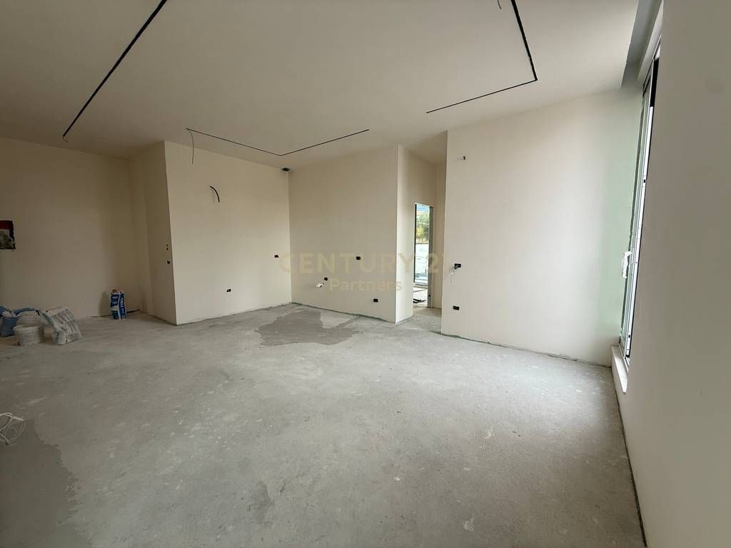 2+1 apartment for sale in the Teg area.