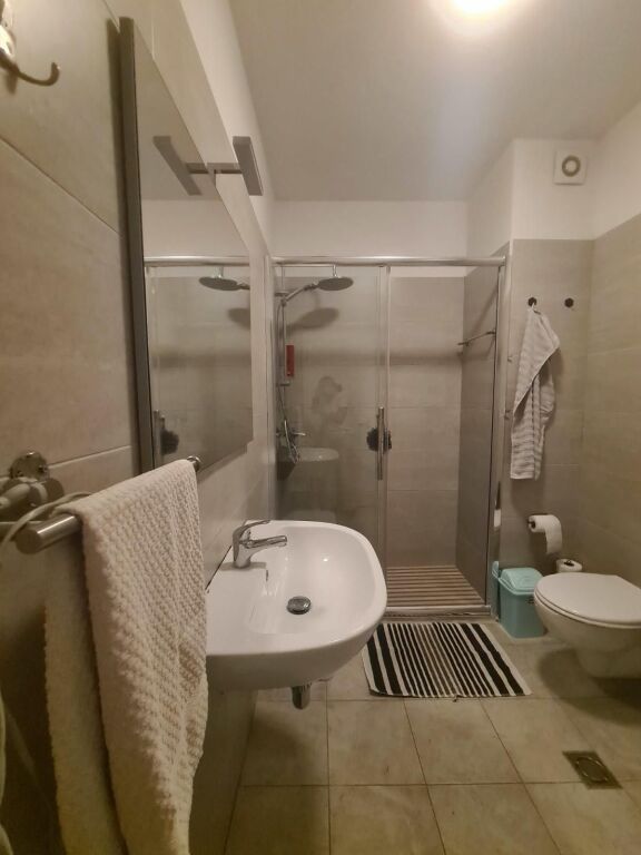 Apartament 1+1 me qera tek Kompleksi Kontakt 21 Dhjetori