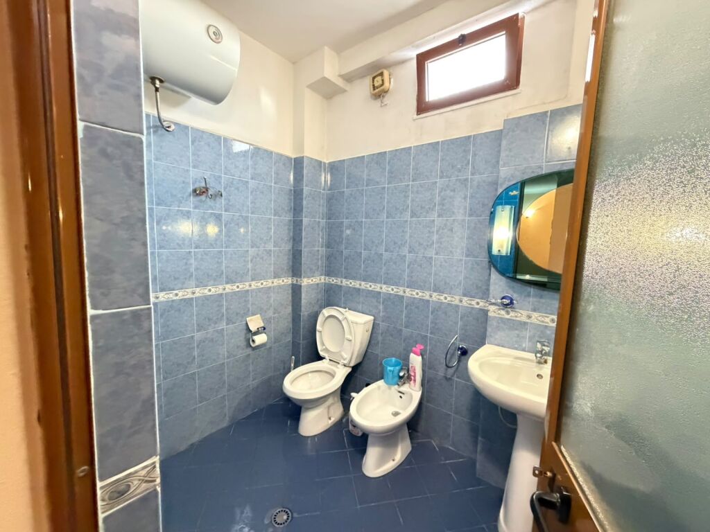 Qera, Apartament 2+1,Ish Rajoni i Policise ,Durrës