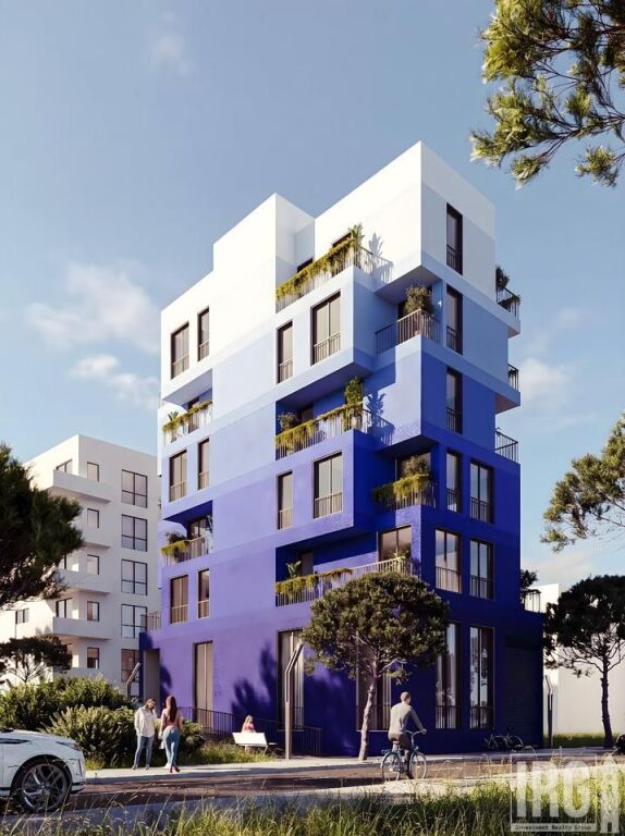 Shitet Apart-Hotel tek Pishat e Buta ne Golem , Durres , Mali i Robit , Shkembi i Kavajes .
