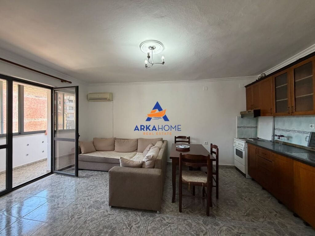 SHITET APARTAMENT 1+1+BALLKON "TE STACIONI I TRENIT" 13000000 LEKE