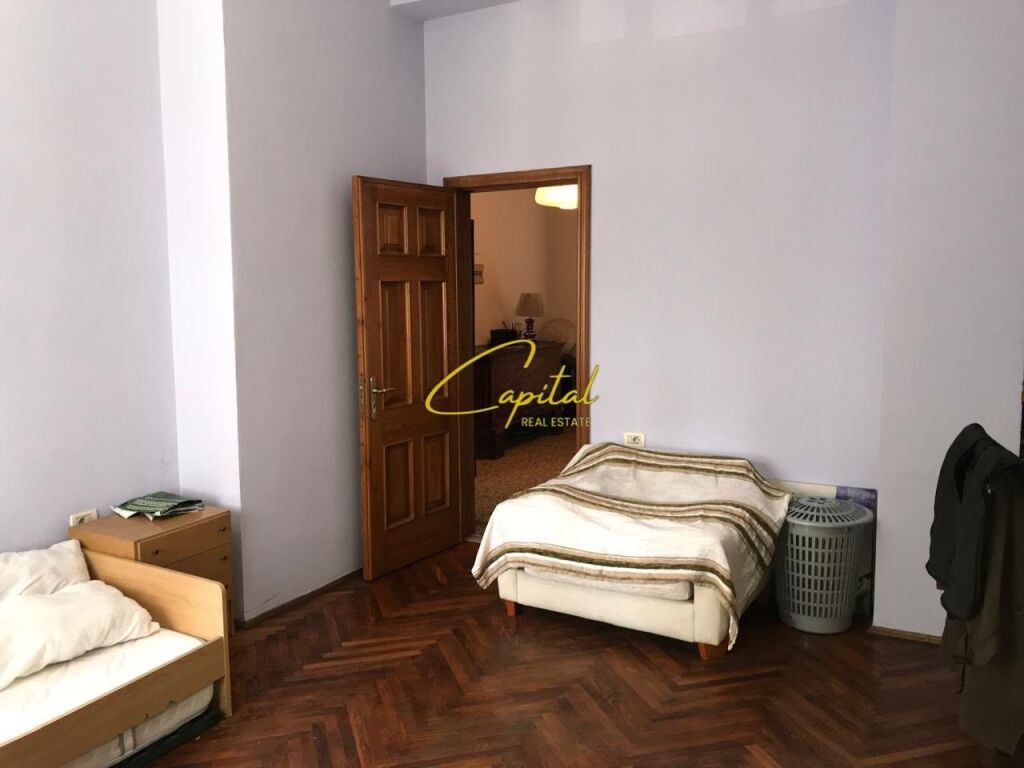 APARTAMENT ME QIRA 3+1 RRUGA E DIBRES 85.000 LEKE