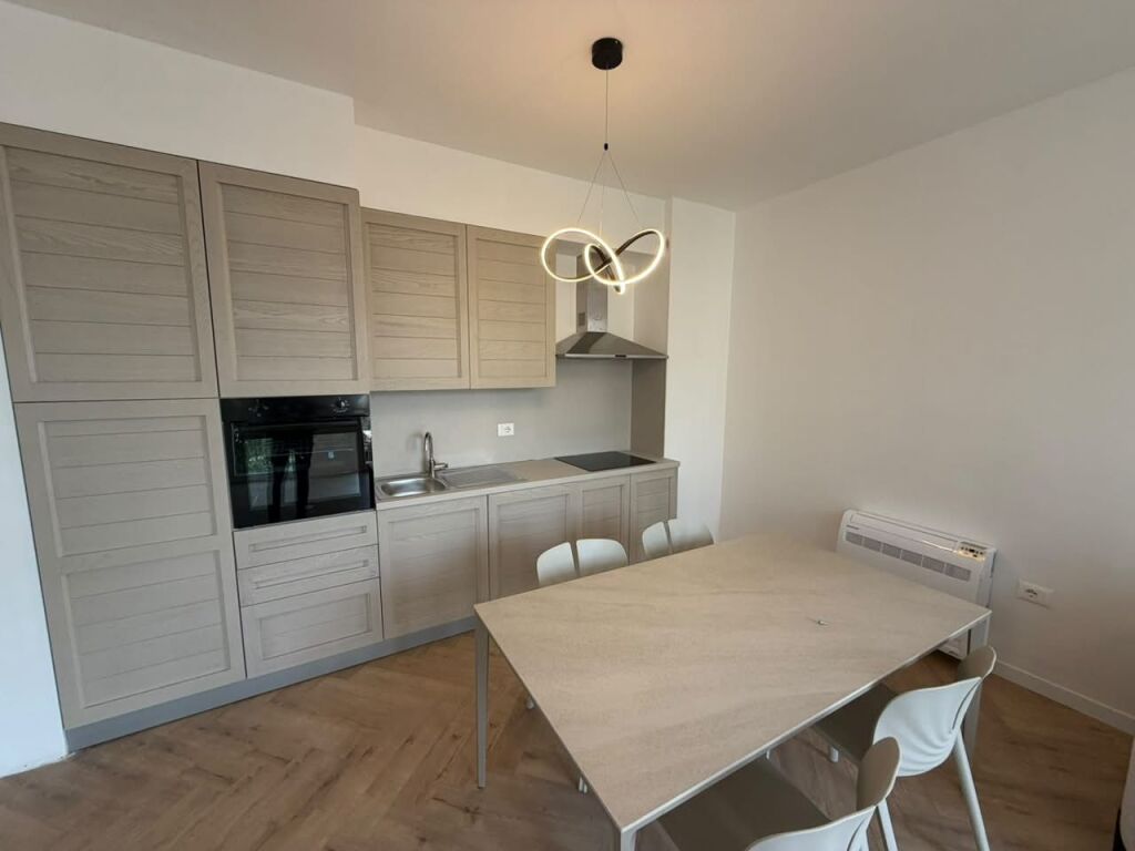 📣 QERA Apartament 1+1 📍 Rruga “Jordan Misja” ✨💶 Cmimi 65.000 Leke/Muaj