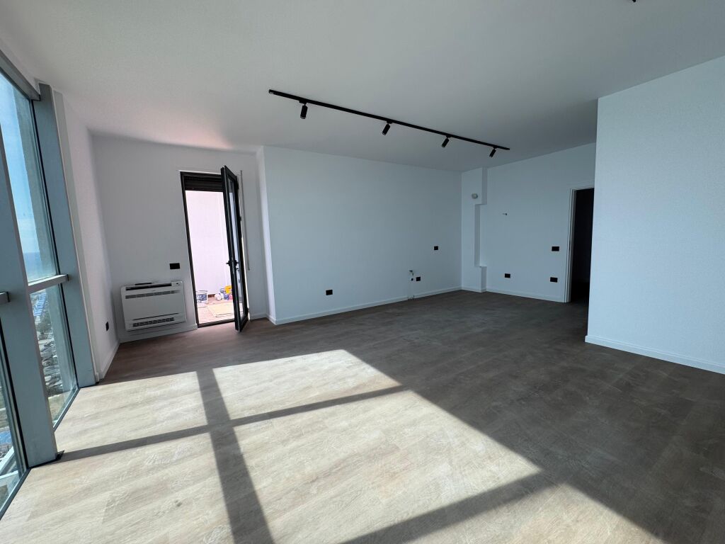 Jepet apartament me qera 1+1