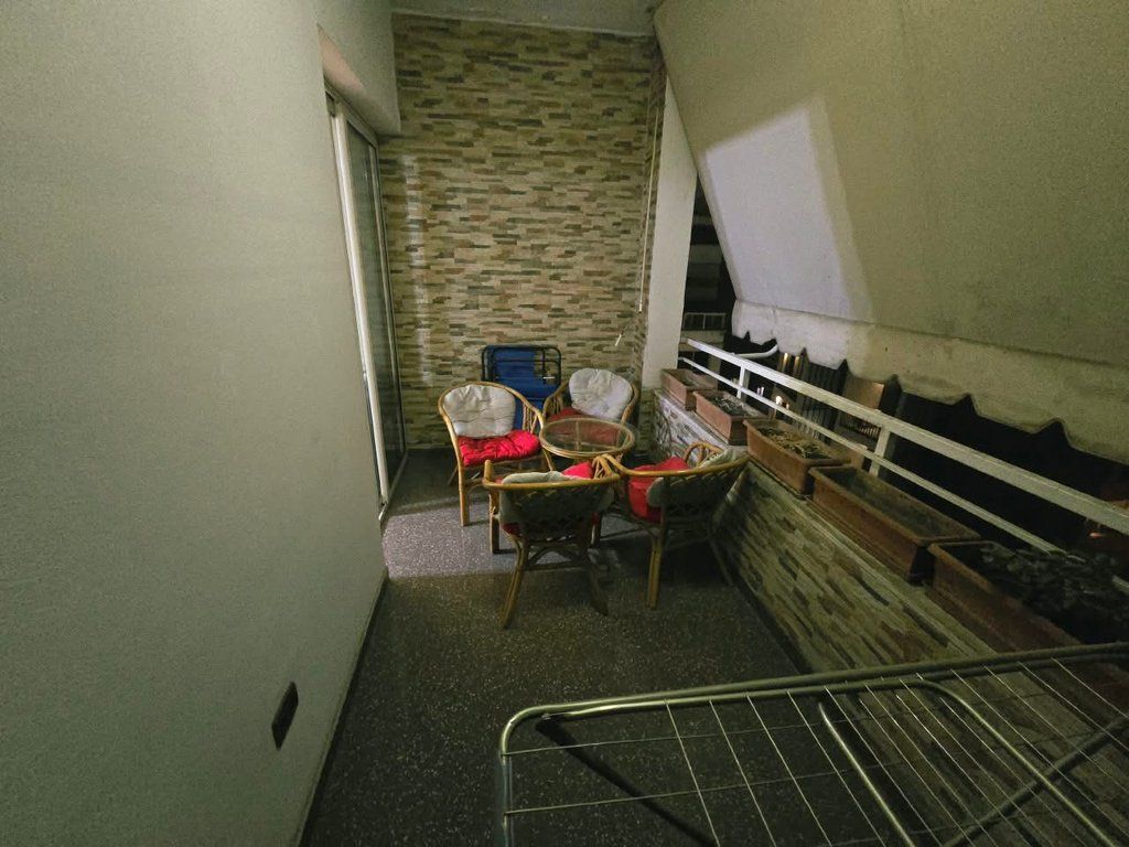 Shitet apartament 2+1+2 te Shkolla e Kuqe