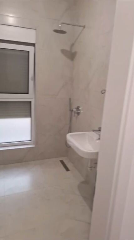 Apartament me qera 1+1