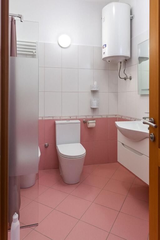 Shitet ose jepet me qera apartament 3+1+2 pamje ballore deti