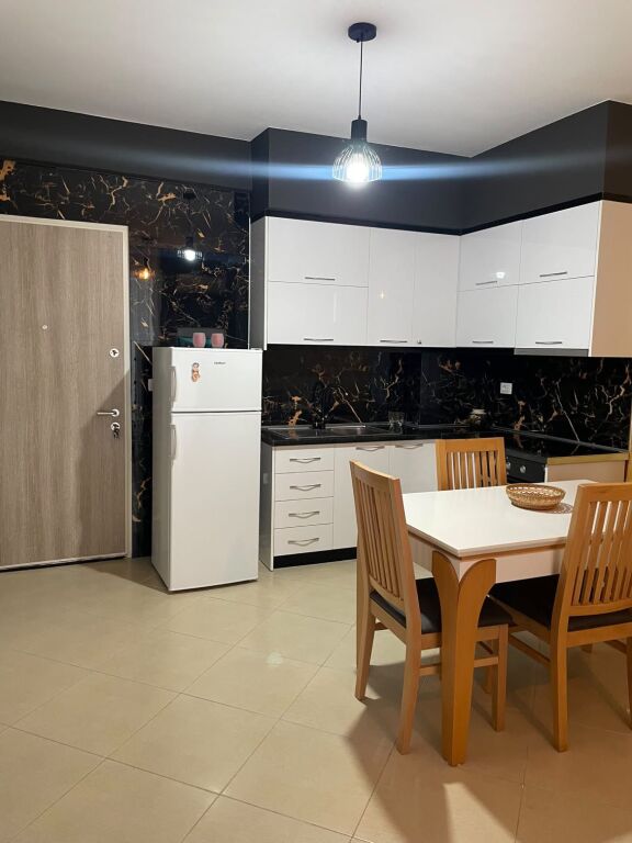 Apartament 1+1 me qera afatgjate, sea view